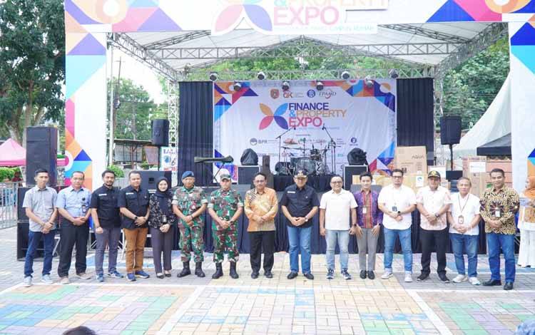 Kegiatan Finance & Property Expo Tahun 2024 di Kabupaten Kotawaringin Barat.(FOTO: Rilis OJK Kalteng untuk Borneonews)