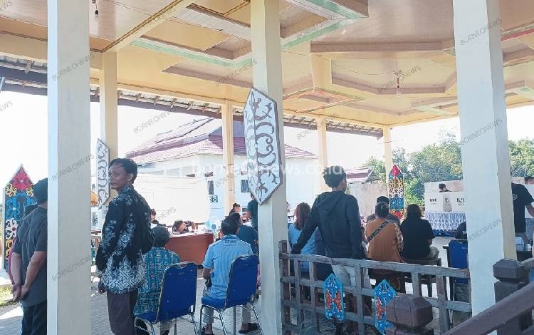 Ini Suasana TPS Tempat Bupati Gunung Mas Mencoblos
