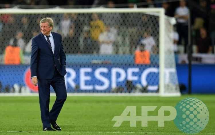 Crystal Palace Batalkan Konferensi Pers Setelah Pelatihnya Sakit