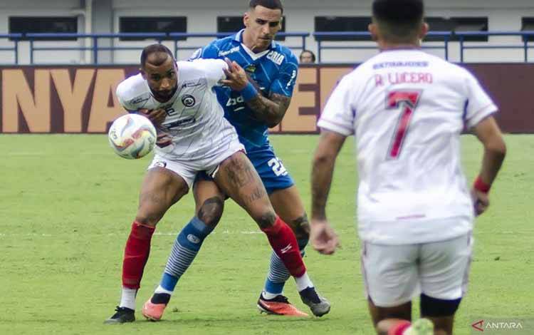 Alberto Yakin Persib Raih Hasil Positif Ketika Hadapi Barito Putera