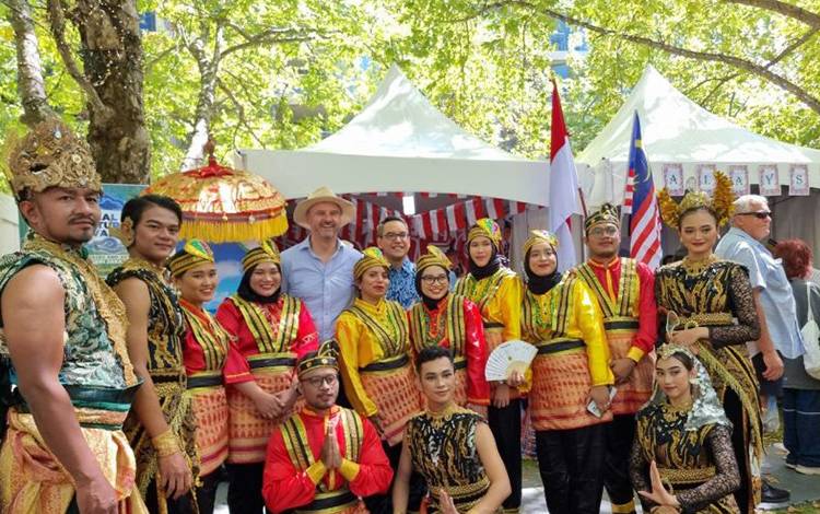 KBRI Canberra Kenalkan Tarian Indonesia di Festival Budaya Australia