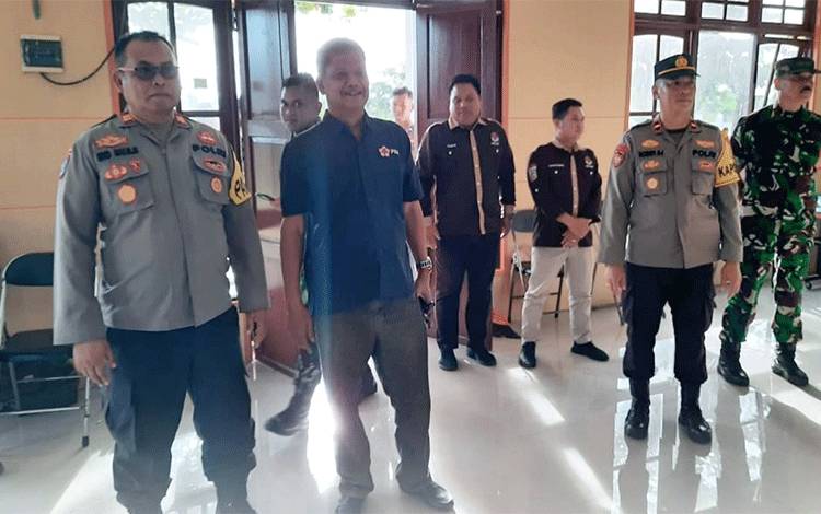 Pj Bupati Seruyan Monitor Rapat Pleno Penghitungan Suara Pemilu