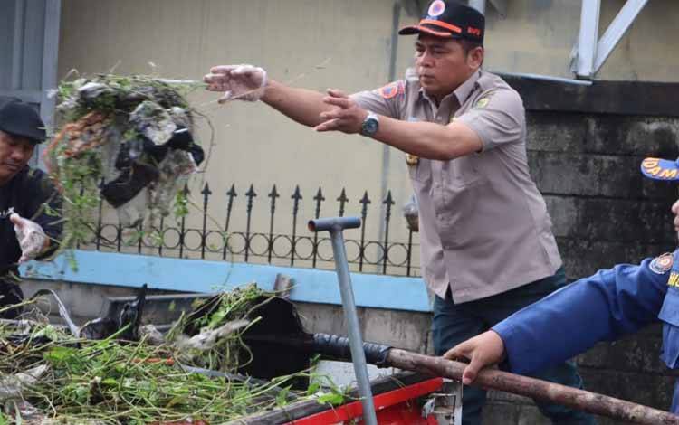 BPBD Ingatkan Masyarakat Waspada Genangan Air dan Pohon Tumbang di Palangka Raya