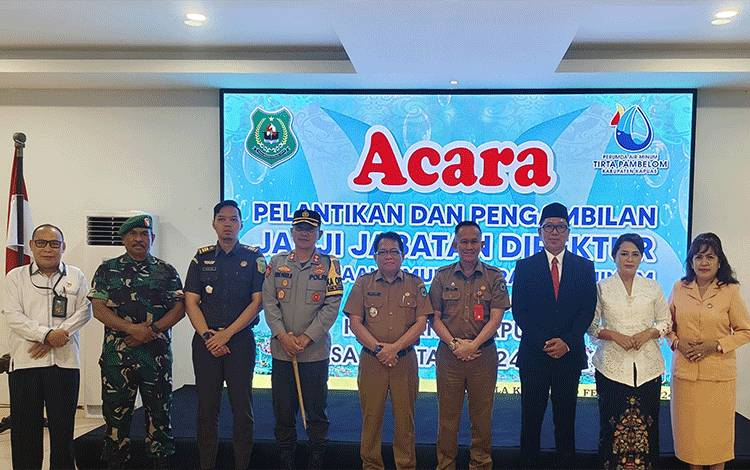 Ini Pesan Pj Bupati Kepada Direktur PDAM Kapuas yang Baru Dilantik