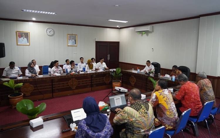 Pemprov Kalteng Evaluasi Perencanaan Program Pengentasan Kemiskinan dan Stunting