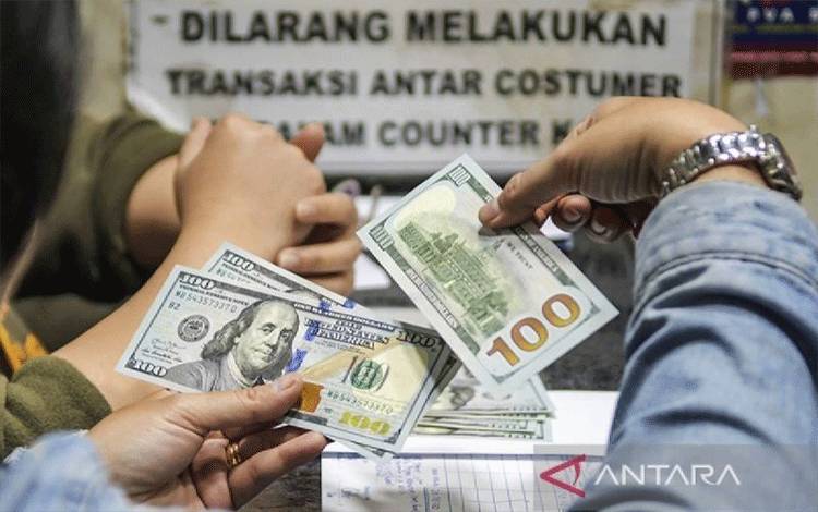 Kurs Rupiah Merosot Setelah Rilis Notulensi FOMC AS