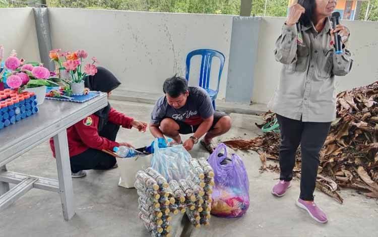 DLH Palangka Raya adakan Pelatihan Pemanfaatan Sampah Organik