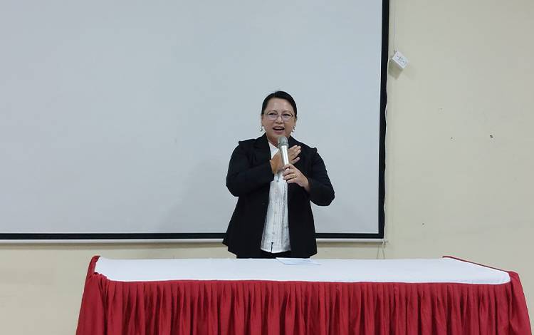 Seniriaty Tekankan Optimalisasi Tugas Pokok Pejabat Fungsional RSJ Kalawa Atei ?