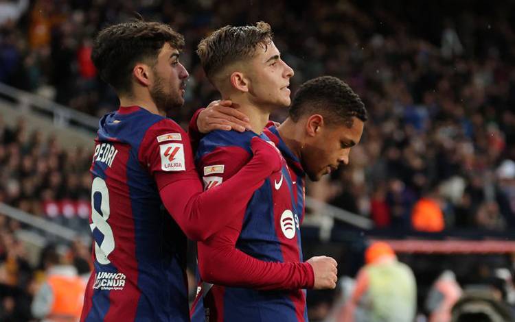 Klasemen La Liga: Barcelona Gusur Girona, Atletico Madrid Imbang