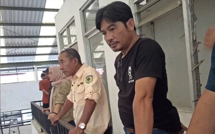 Lurah Kalampangan Dampingi Kepala DPKUKMP Tinjau Pasar Kalampangan