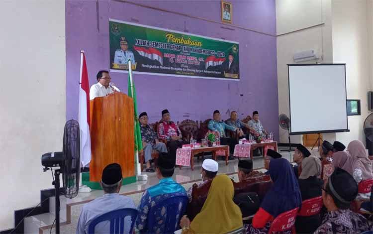 Pj Bupati Jadi Narasumber Pembukaan Kuliah Semester Genap di STAI Kuala Kapuas