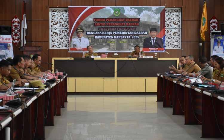 Suasana saat Forum Perangkat Daerah/Lintas Perangkat Daerah Kabupaten Kapuas pada Senin, 26 Februari 2024. (FOTO: IST)