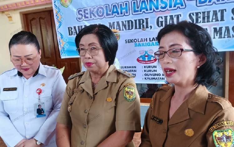 Kepala DP2KBP3A Gunung Mas Paparkan Tujuan Adanya Sekolah Lansia