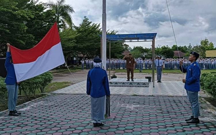 Siswa SMAN 5 Palangka Raya Diminta Belajar dari Tokoh Teladan untuk Jadi Teladan