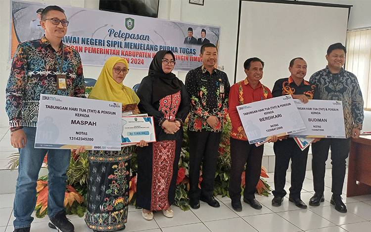 Sebanyak 31 PNS di Lingkungan Pemkab Kotim Purna Tugas
