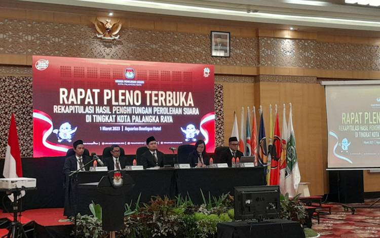 KPU Palangka Raya Gelar Rapat Pleno Rekapitulasi Hasil Penghitungan Suara