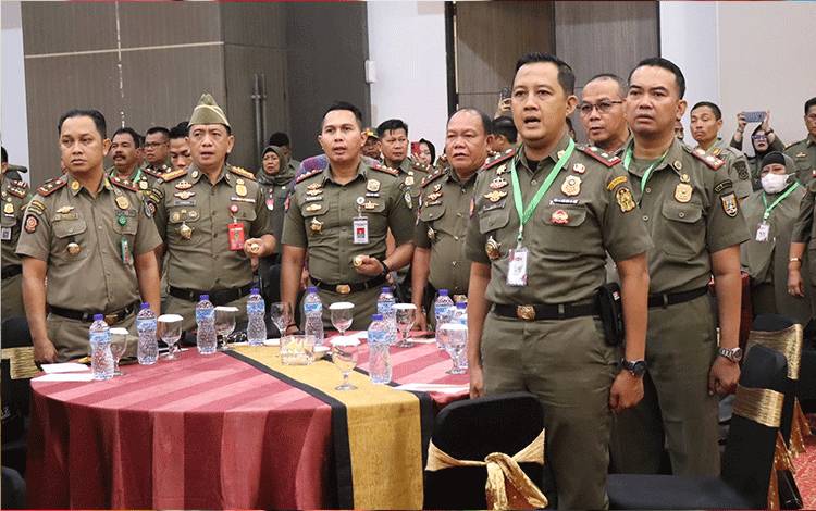 Kasat Pol PP Seruyan Hadiri Rakornas HUT Satpol PP dan Satlinmas