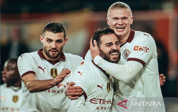 Dua Gol Foden Bantu Manchester City Menang 3-1 atas Manchester United