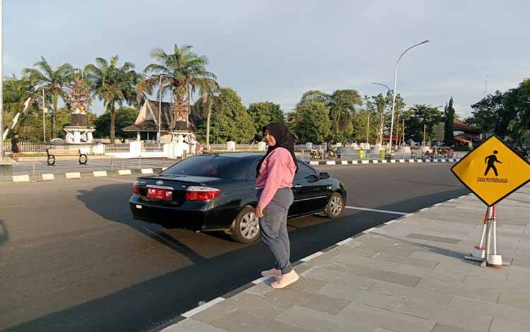 Zebra Cross Sementara Disediakan Bundaran Besar