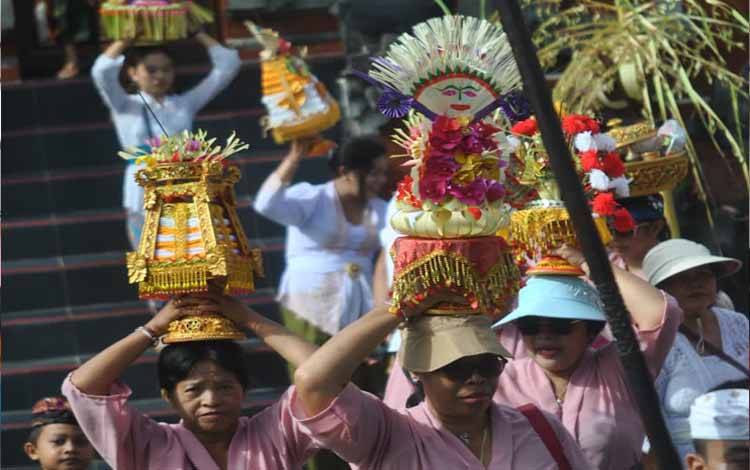 Umat Hindu Palangka Raya Laksanakan Melasti Penyucian Diri Jelang Nyepi