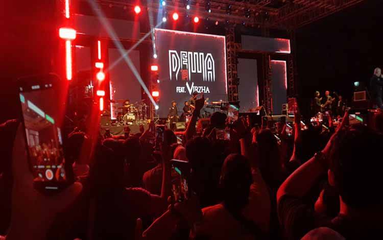 Lantunan Lagu Cinta Dewa 19 Hipnotis Warga Palangka Raya