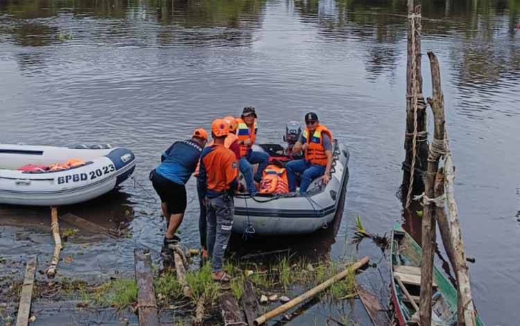 Hampir 24 Jam Hilang, Laki-laki Tenggelam di Sungai Cempaga Tak Ditemukan