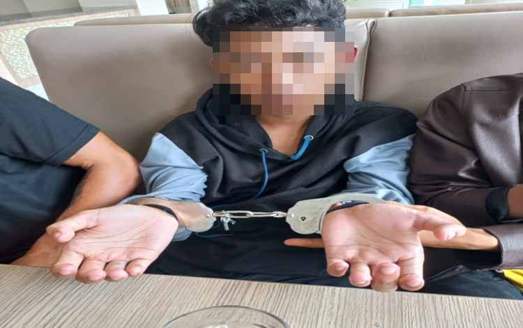 Polisi Tangkap Pelaku Penipuan Online Internasional di Sampit