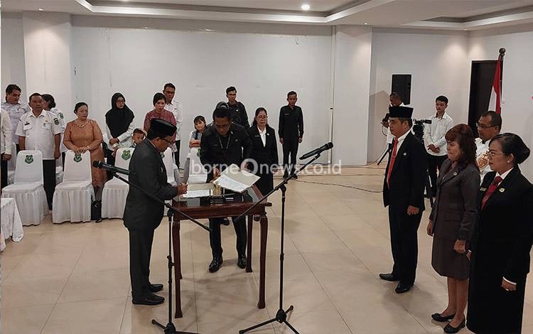 Lantik 3 Pejabat Pimpinan Tinggi Pratama, Pj Bupati Kapuas: Momentum Penyemangat Beri Pelayanan Terbaik ke Masyarakat