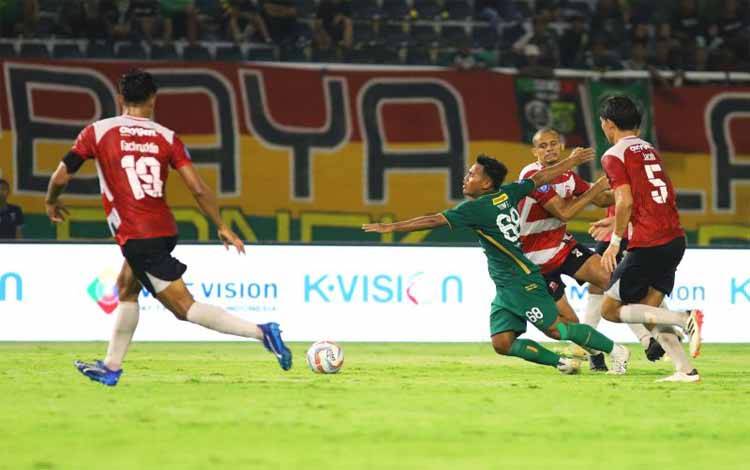 Persebaya Bermain Imbang 0-0 dengan Madura United