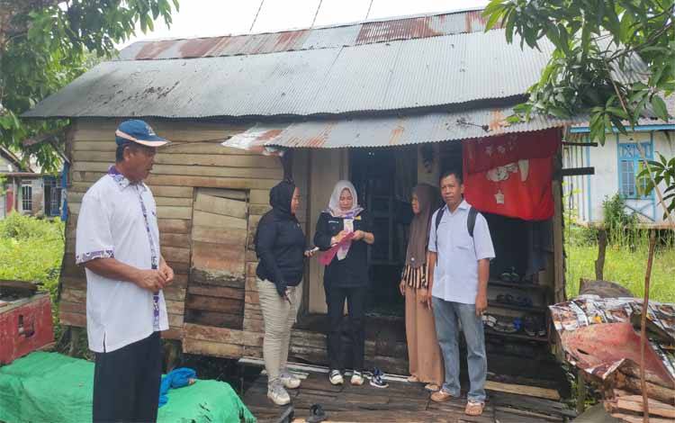 Dinas PUPR PKP Kapuas Lakukan Survei Program Bedah Rumah di Desa Saka Lagun