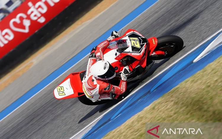 Adenanta Putra Rebut Podium Ketiga Race 1 Seri Perdana ARRC SS600