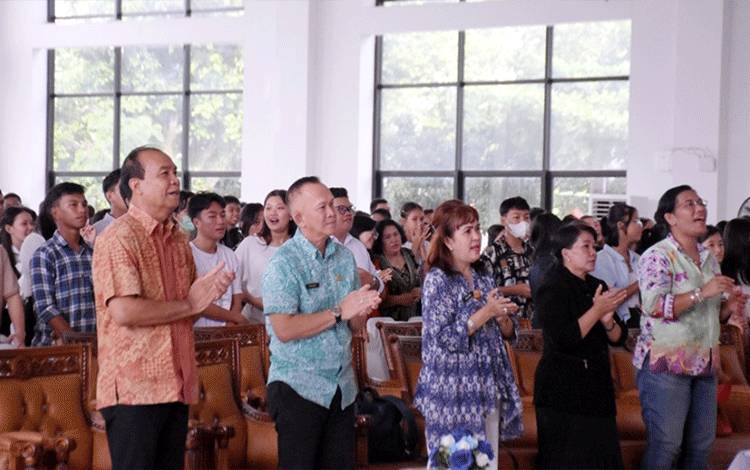 Suasana saat kegiatan KKR bagi pelajar dan mahasiswa yang digelar DWP Kabupaten Kapuas tahun 2024. (FOTO: IST)