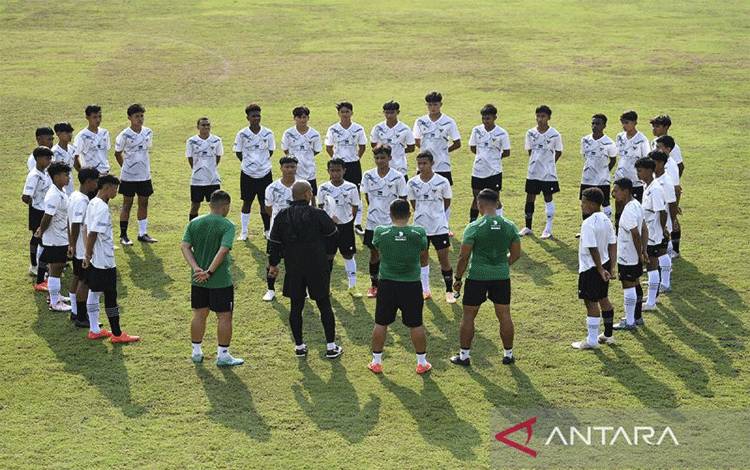 Erick Temui Pelatih Timnas U-16 Rancang Rencana Tembus PD U-17