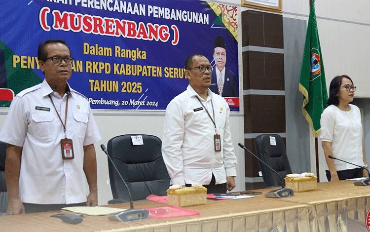 Pj Sekda Seruyan dr Bahrun Abbas ?saat membuka kegiatan Musrenbang RKPD di lingkungan Pemkab Seruyan, (FOTO : PROKOM SERUYAN)