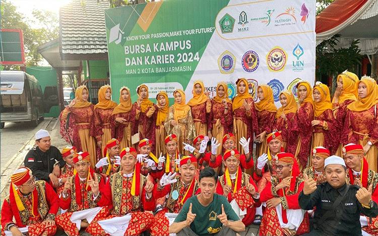 MAN Kapuas Raih Predikat Terbaik Festival Syair Maulid Habsy Pelajar se Kalsel-Teng