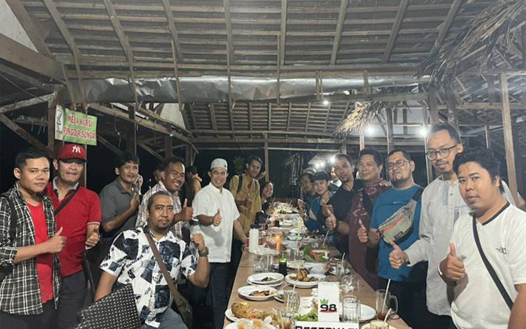Bukber Dengan Awak Media, Sekretaris DPD Demokrat Kalteng Bahas Pilkada