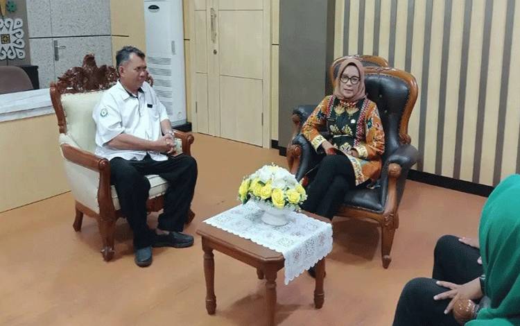 Ini Cara Pemko Palangka Raya Tingkatkan Populasi Ikan di Perairan Umum