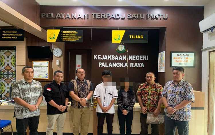 Kejari Palangka Raya Eksekusi Hukuman pada 2 Terpidana Pemilu 2024