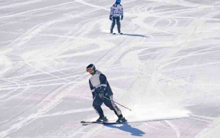 Dua Pemain Ski Tewas akibat Longsoran Salju di Swiss