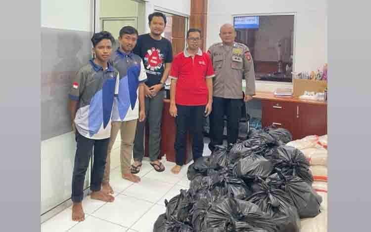 PMI Kotim Dibantu Perusahaan Sediakan Paket Sembako untuk Pendonor Selama Ramadan