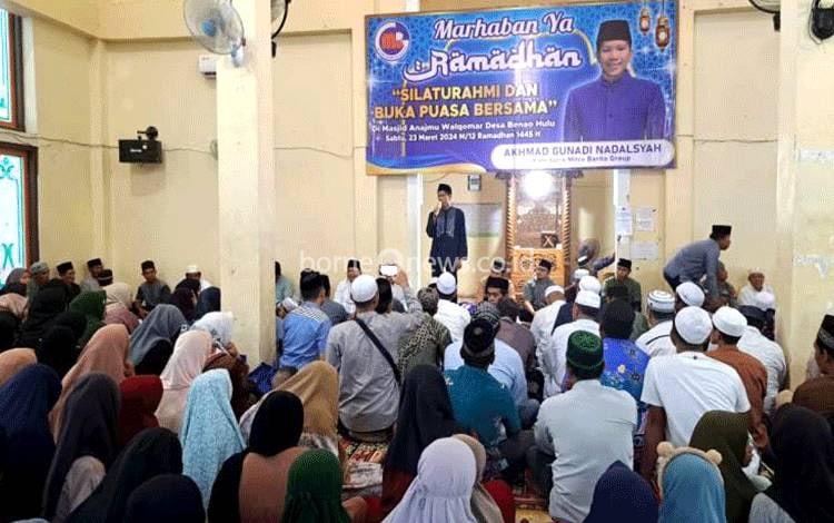 Ketua dan Anggota DPRD Barut Silaturahmi dan Buka Puasa Bersama Warga Desa Benao