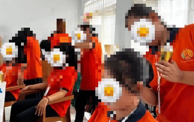 20 WBP Lapas Perempuan Ujian Praktik Tata Rias