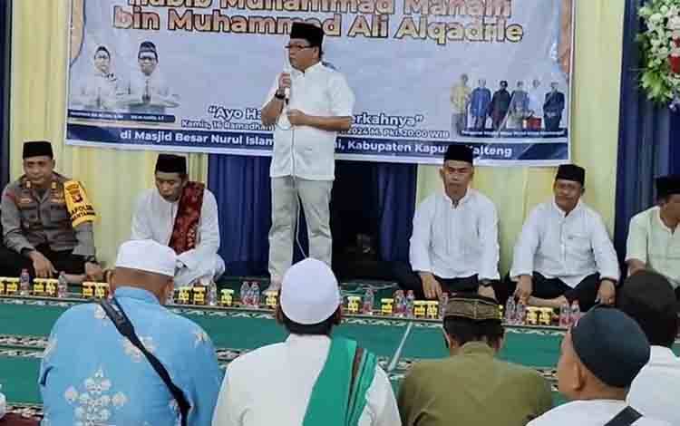 Pj Bupati Kapuas, Erlin Hardi saat Safari Ramadan di Kecamatan Mantangai. (FOTO: IST)