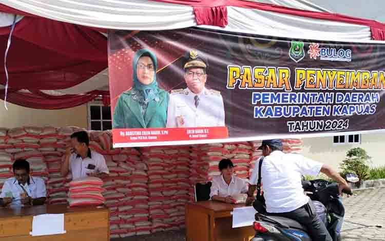 Disdagperinkop dan UKM Kapuas Gelar Pasar Penyeimbang Jelang Lebaran 1445 H