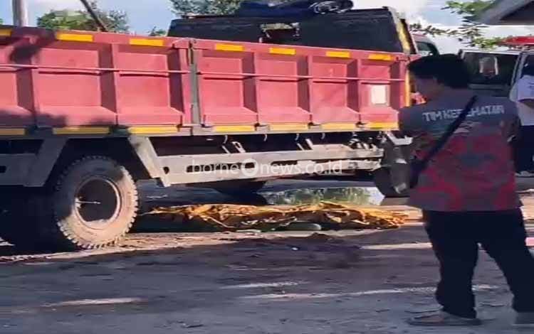Pengendara Motor di Sampit Tewas Terlibat Kecelakaan dengan Tronton
