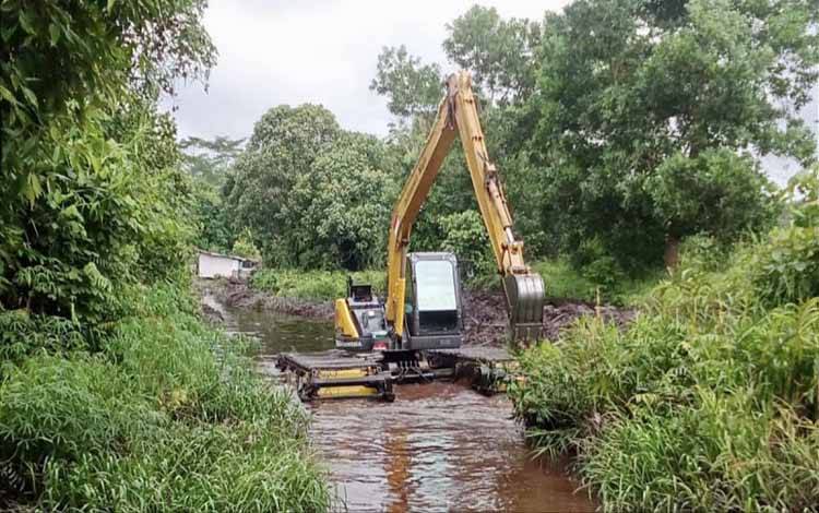 Pemkab Kotim Normalisasi Sungai Baamang Atasi Banjir