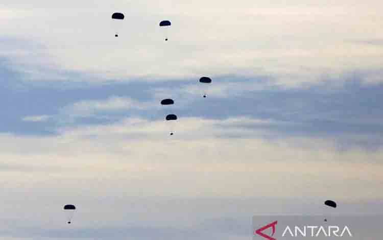 Tentara Israel Sengaja Tembaki Warga Palestina yang Kumpulkan Bantuan