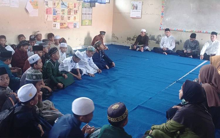MIN 5 Palangka Raya Buka Puasa Bersama dan Bagikan Zakat