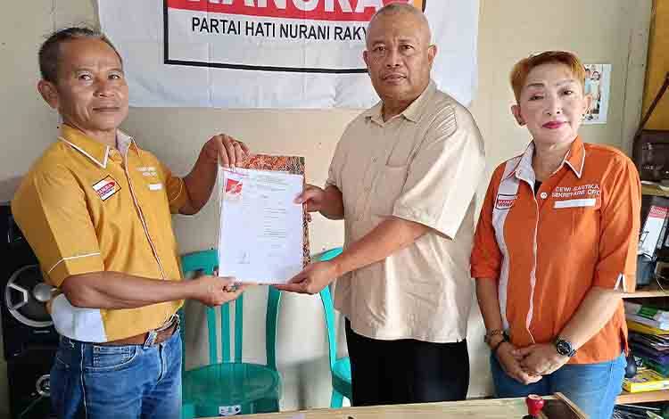 Riza Rahmadi Mendaftar ke Hanura Sebagai Bakal Calon Wakil Bupati Barito Timur