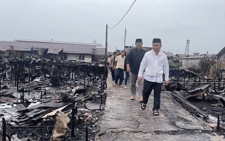 Gubernur Kalteng Tinjau Lokasi Kebakaran Puntun Palangka Raya
